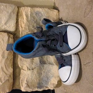 Blue and Gray Toddler Size 8 Converse All-Star Sneakers.